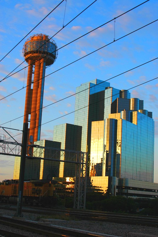 Dallas Downtown Hyatt Regency at dawn.