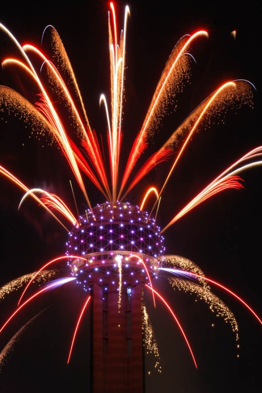 Fireworks from Reunion Tower, Dallas, Texas (click to enlarge)