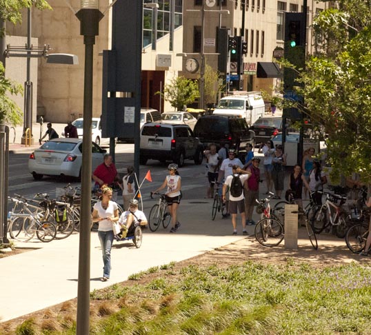 Cyclists arriving at Belo Garden Park.