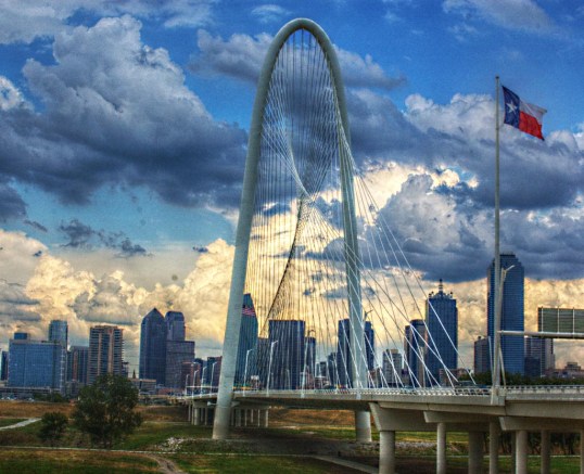 Downtown Dallas and the Margaret Hunt Hill Bridge from the Continental Bridge Park (click to enlarge)