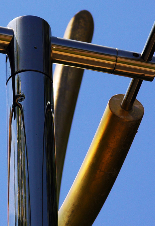 Edward Hendricks, Houston 2004-IX and 2004-X (detail) 2004 aluminum, stainless steel, gold leaf Frisco, Texas 